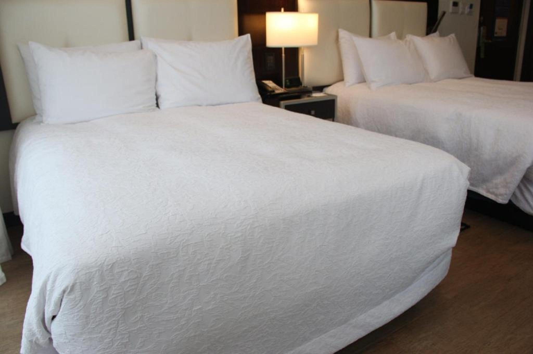 Готель Hampton By Hilton Santa Cruz Санта-Крус-де-ла-Сьєрра Екстер'єр фото